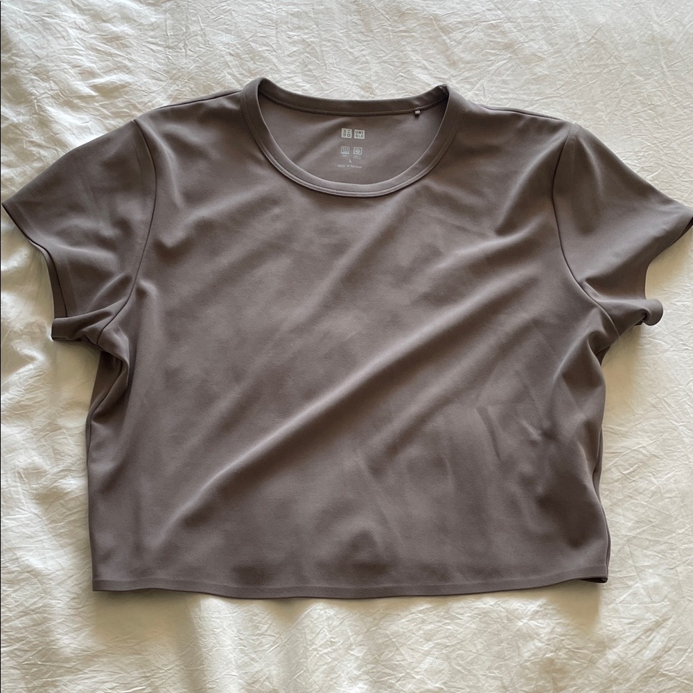 Uniqlo Active Crop Top